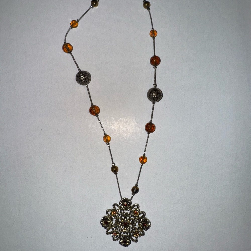 Elegant Gold and Orange Pendant Necklace